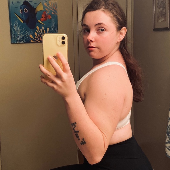 Hi I’m Samantha! - Picture 3 of 5